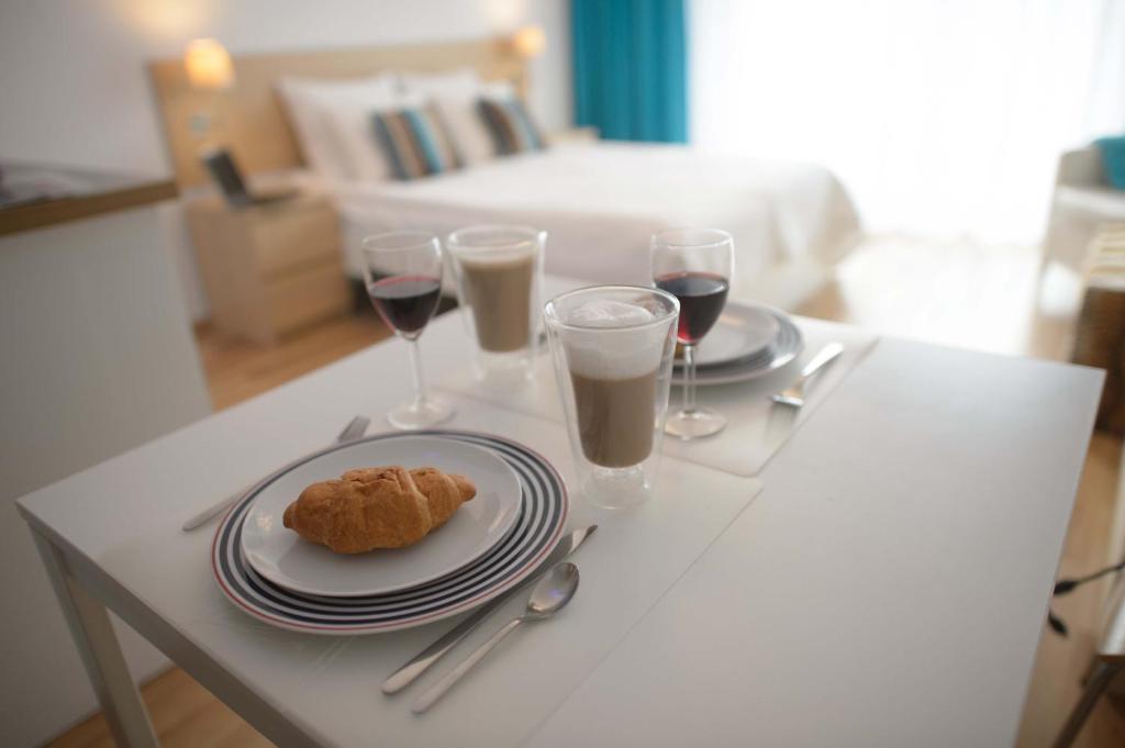 Apartamenty Karawela - Nadmorski Dwor Гданськ Номер фото